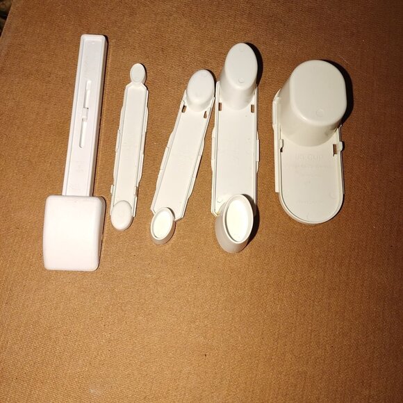 WEIGHT WATCHERS-6 Adjustable White Plastic Measuring Spoons & Cups * - Picture 2 of 3